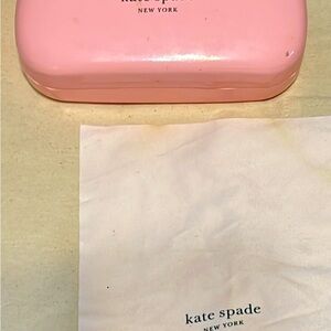 KATE SPADE HARD GLASSES/SUNGLASSES CASE AND CLEANING CLOTH